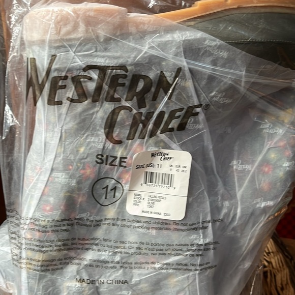 Western Chief Women's Falling Petals Tall Boot Boots Olive, Size 11 - Picture 6 of 6